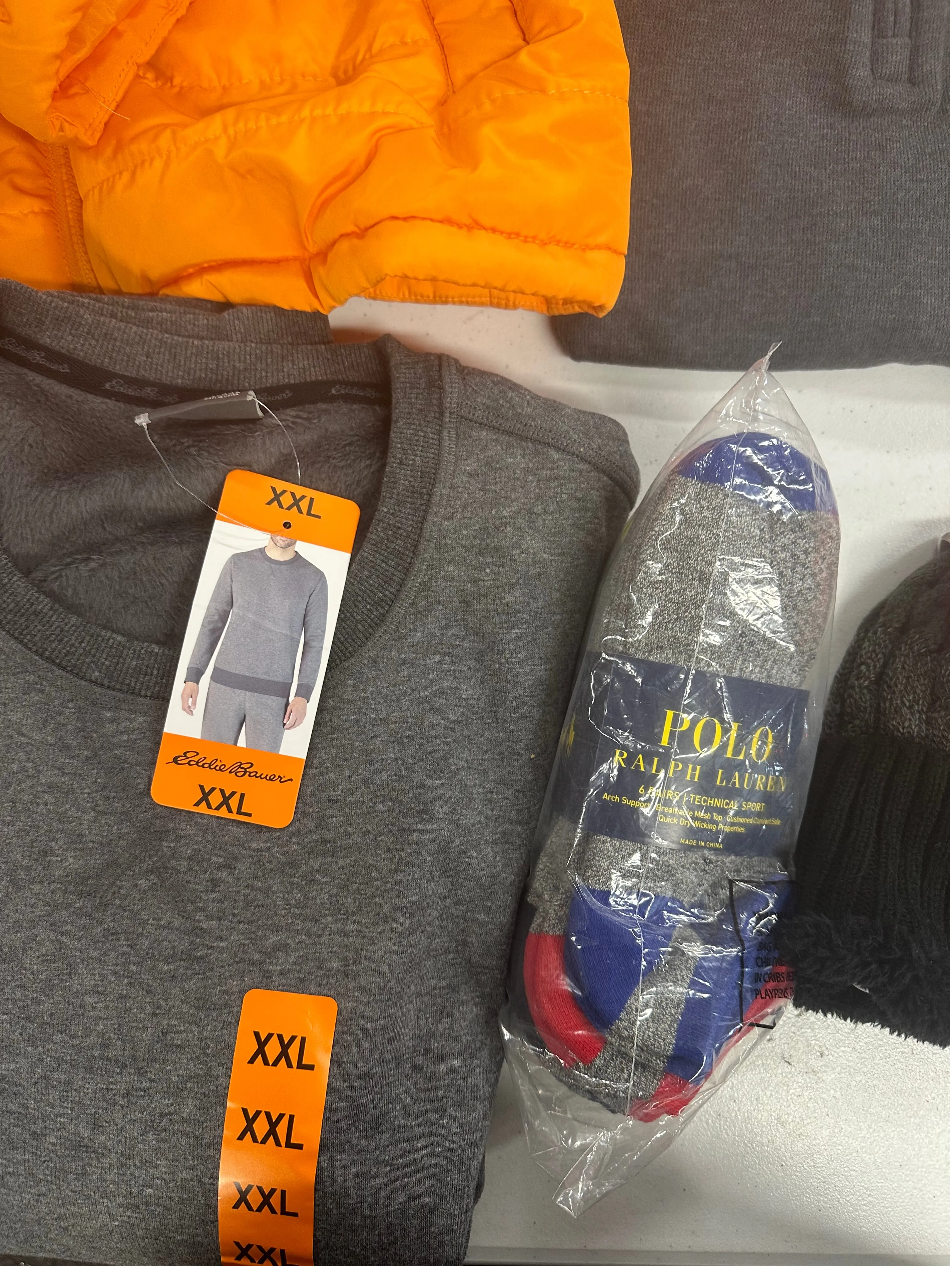 Men's Clothing Assorted Wholesale Lot, LEVI'S, POLO RALPH LAUREN, ADIDAS, EDDIE BAUER, HEAT HOLDERS and more, 11 items, Shelf Pulls, MSRP $511