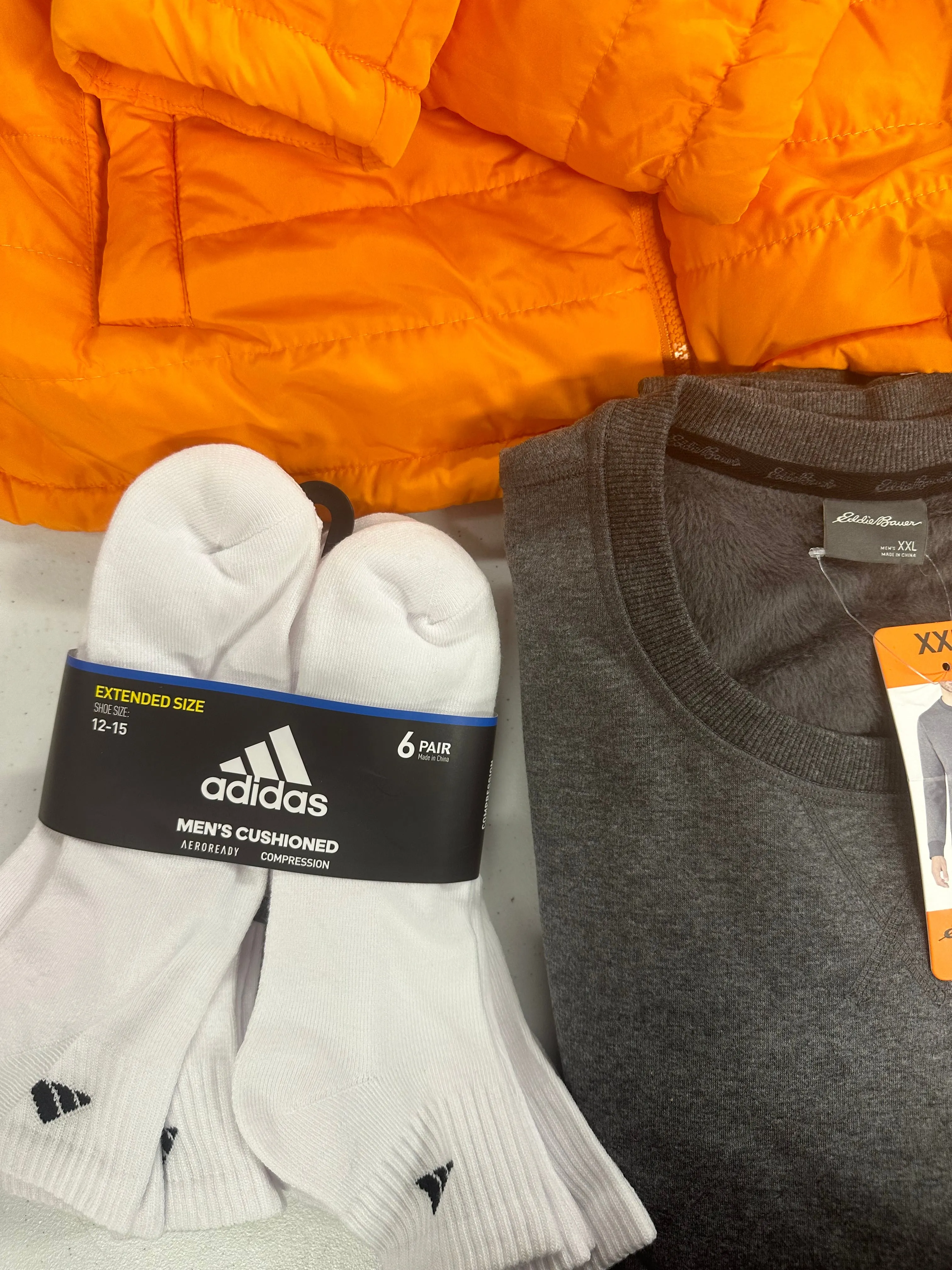 Men's Clothing Assorted Wholesale Lot, LEVI'S, POLO RALPH LAUREN, ADIDAS, EDDIE BAUER, HEAT HOLDERS and more, 11 items, Shelf Pulls, MSRP $511